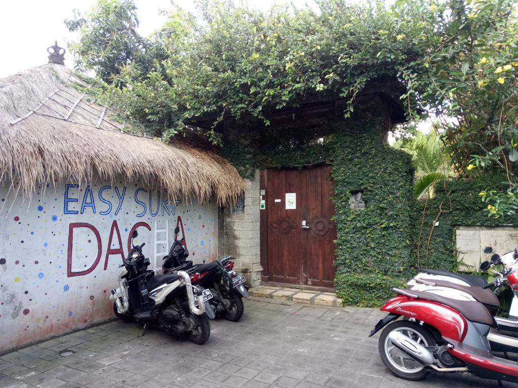 Easy Surf Dacha Hotel Canggu  Exterior photo